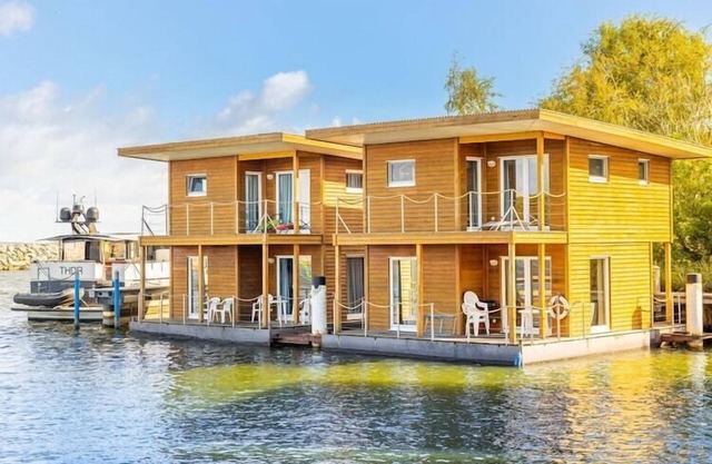 Hausboot in Barth am Barther Bodden