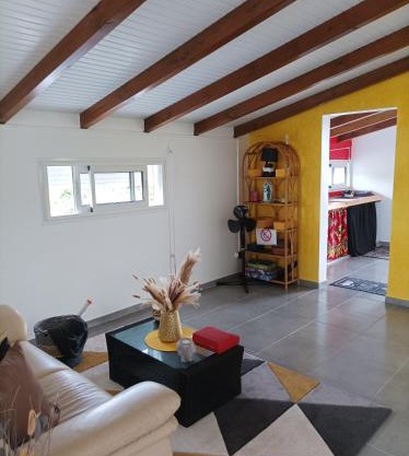 Haut de villa dans le nord de la grande terre (Guadeloupe).