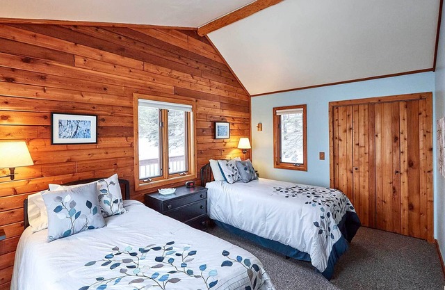 Heart of Superior Lake Cabin: 15 Mi to Lutsen Mtn!