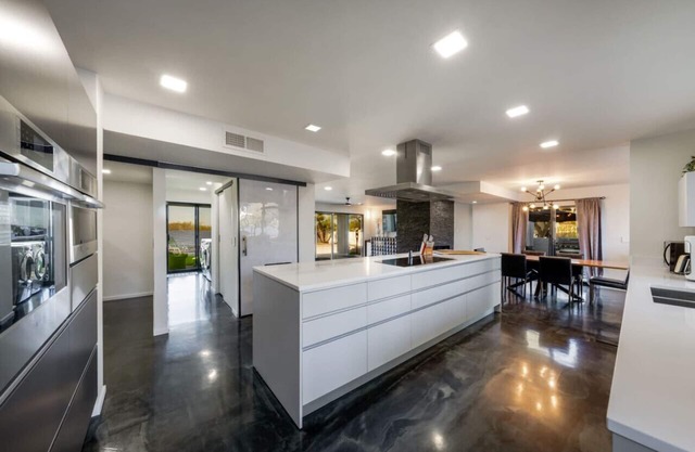 Heated Pool/Mountain Views/Spa/4 BR 3.5 BA