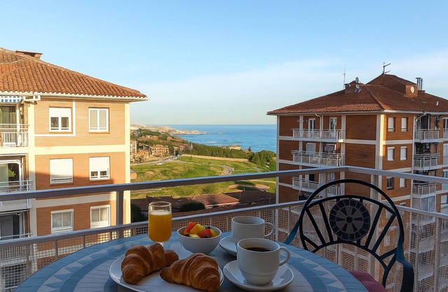 Helena Seaview & Beach-apartment, balcony, AC, SAT-TV, high speed wifi
