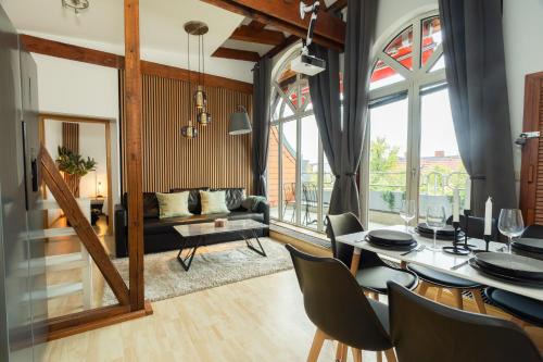 Helle & gemütliche Dachwohnung mit Terasse