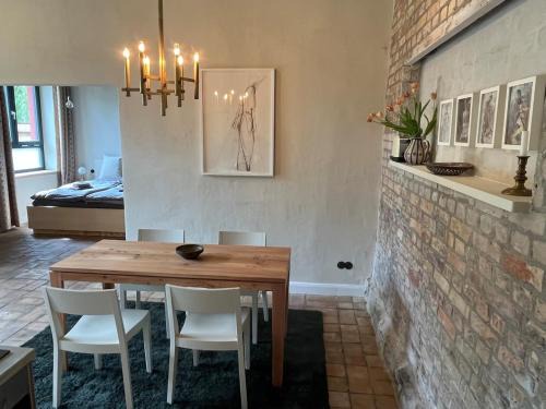 Helle Loft mit eingenem Garten