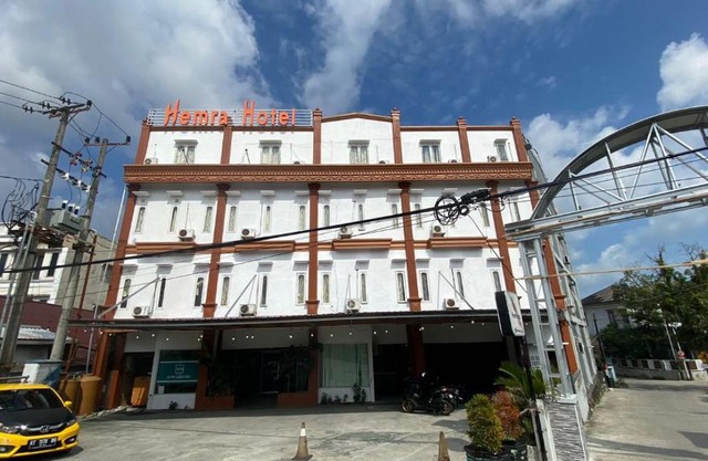 HEMRA HOTEL