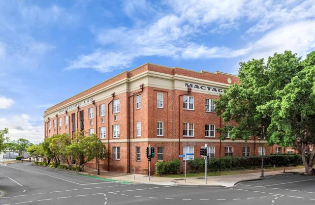 Heritage Woolstore Apartment | Teneriffe, Brisbane