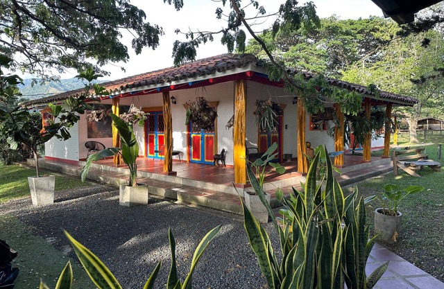 Hermosa casa en las montañas en Santa Elena