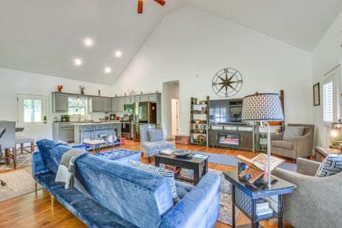 Hiawassee Cabin Near Lake Chatuge and AT Trailheads