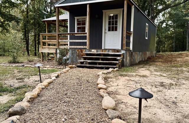Hickory Cabin @ Little River Hideout - Cozy tiny home right on Little River