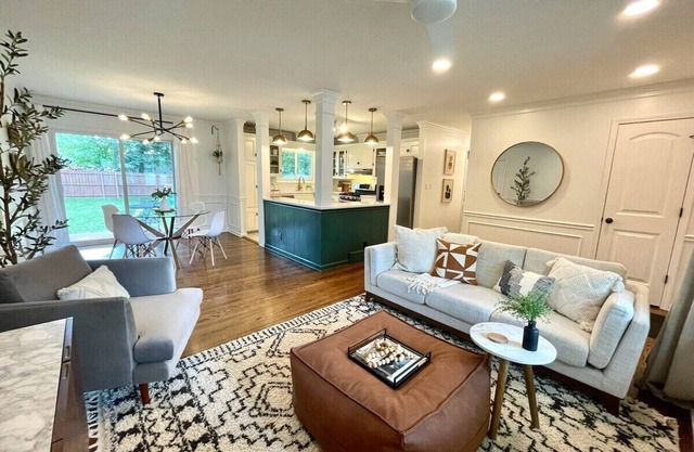 Hidden Gem in SKC - Firepit, Garage, Spa-like Bath