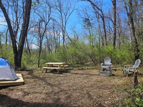 Hidden Hollow Campsite at Hocking Vacations - Tent Not Included