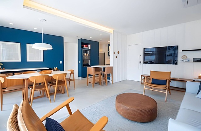 Hidden Treasure Leblon