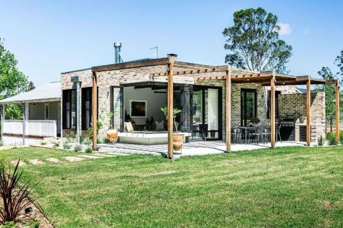 Hide and Seek, Kangaroo Valley