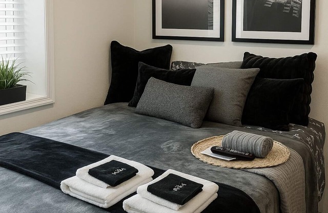 Hideaway Nest 1BR Suite