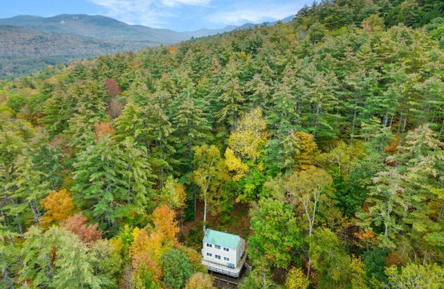 Hideaway w/Fire Pit, Private Hot Tub, Pool Table