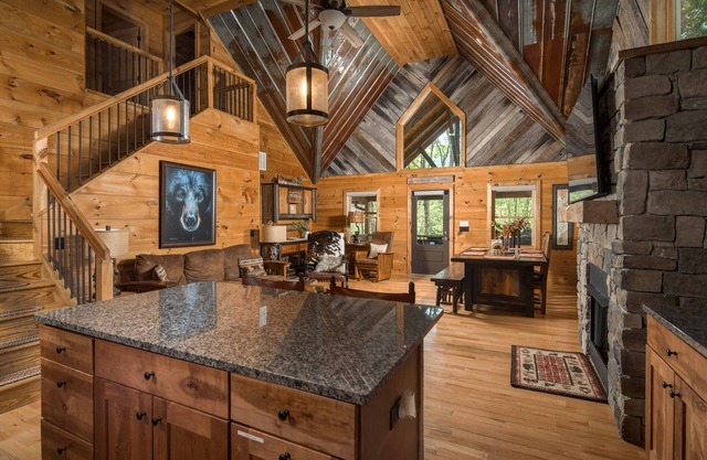 High Country Log Cabin Charm in Banner Elk