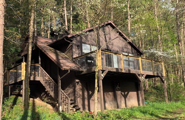 High Tech Cabin in the Hills of Guernsey County