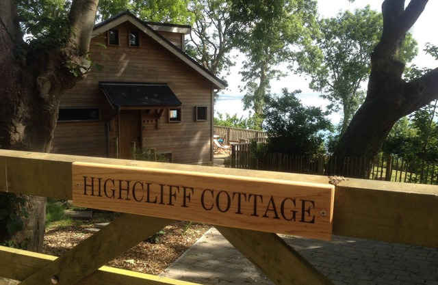 Highcliff Cottage - Clifftop Paradise