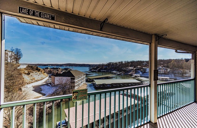 Highland Lake View – Incredible Location!