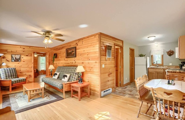 Hillside Cabin in Cook Forest