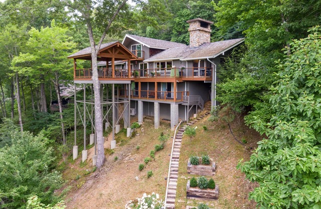 Hinesight at Hound Ears