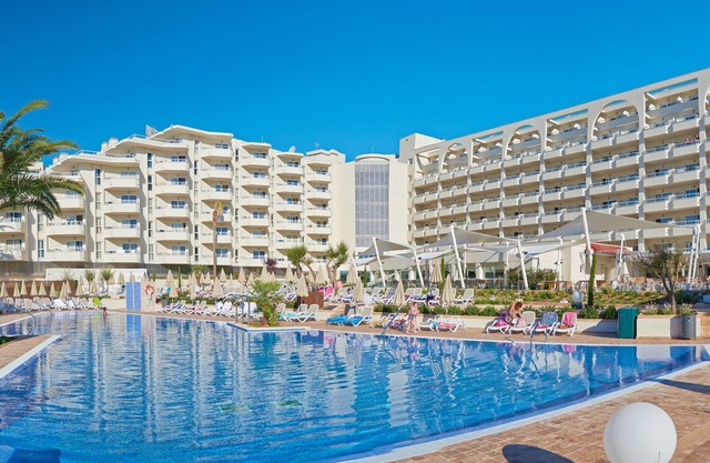 Hipotels Coma Gran Aparthotel