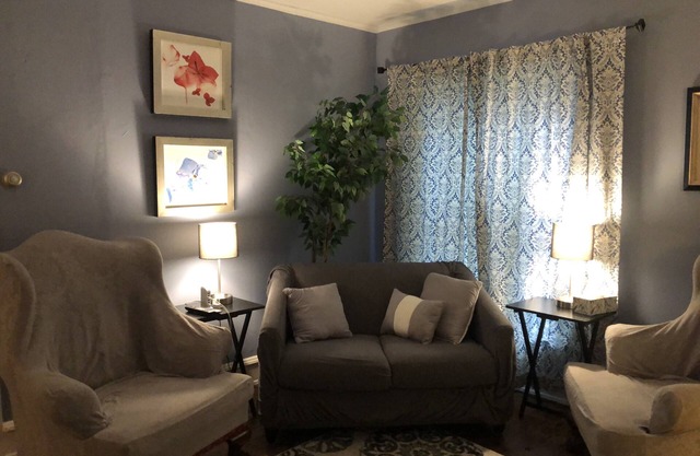 Historic apt. In the centre of Elmira Heights