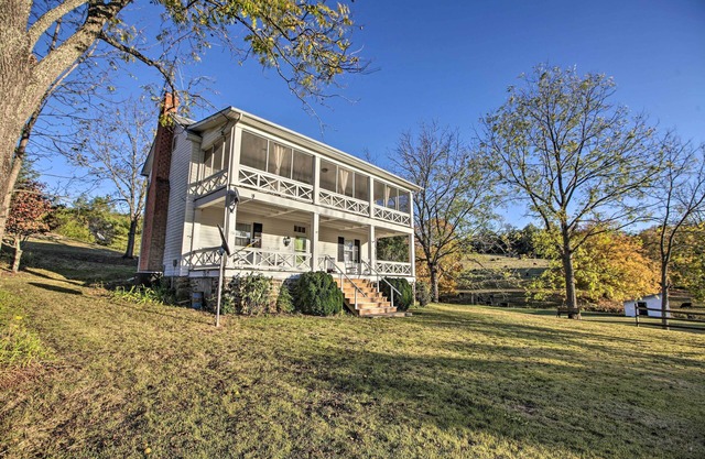 Historic Countryside Escape - Relax, Hike, & Fish!