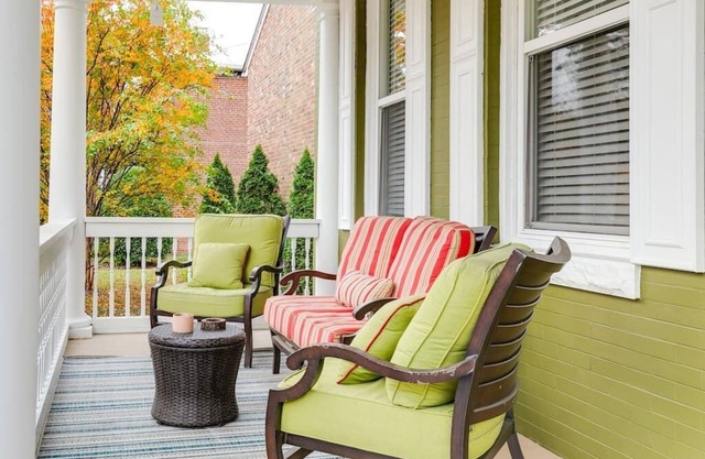 Historic Fan Home in Carytown: Family & Pet Friendly