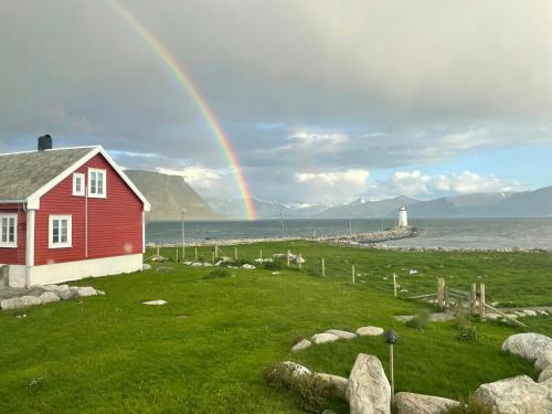 Historic Lighthouse Keeper's House At Høgstein