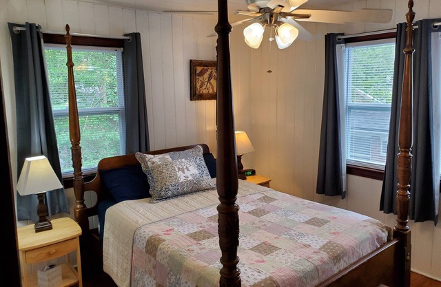 Historic One Bedroom Apt, in the Heart of Avondale/Riverside