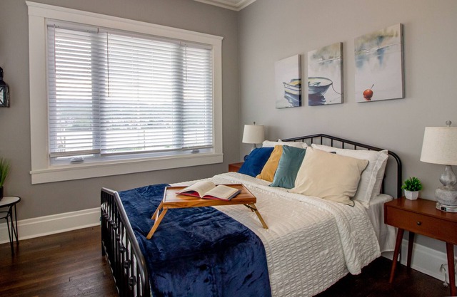 Historic Riverfront 2 Bedroom 2 Bath - Rustic Charm!