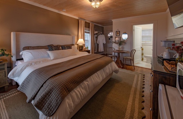 Historic Riverview Inn | Eight