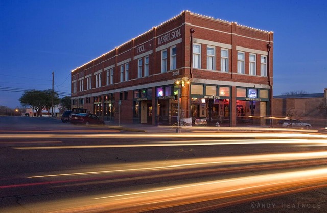 Historical Building Right On The Square in Downtown San Marcos! No Pets!