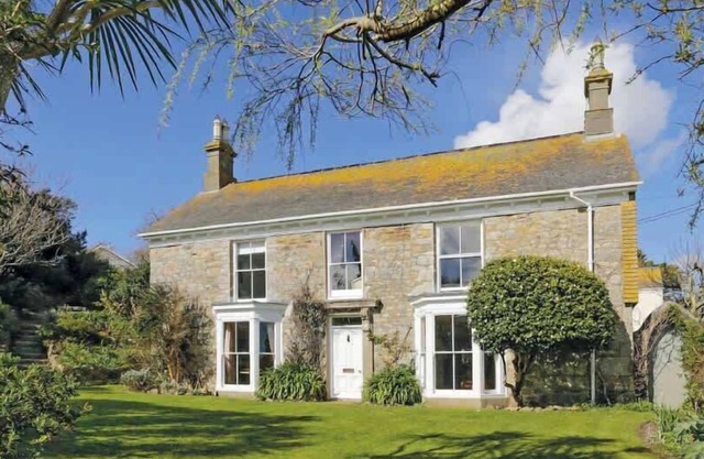 Historical Churchtown House - Whole House