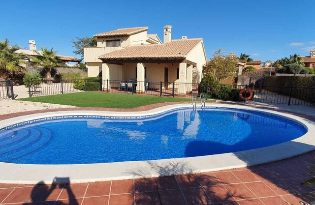 HL 017 3 bedroom 2 bathroom, high standard villa