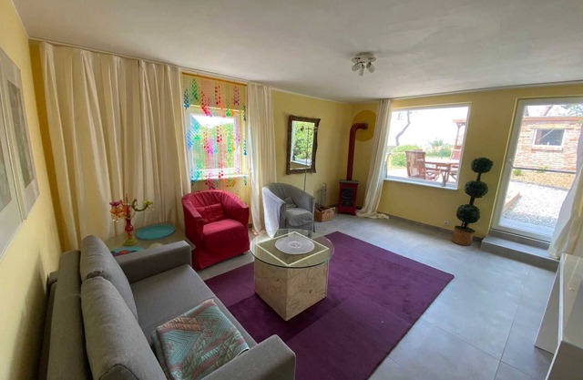 Hochwertig, Moderne und Gemütliche Ferienwohnung mit 65qm für Drei Personen