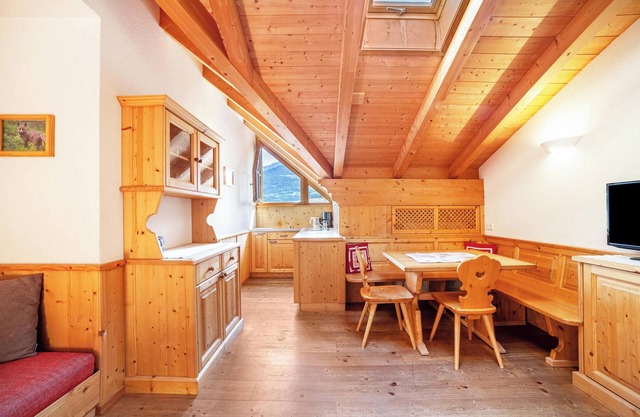 Holiday Apartment "Hof am Schloss Zirm" with Mountain View and Wi-Fi