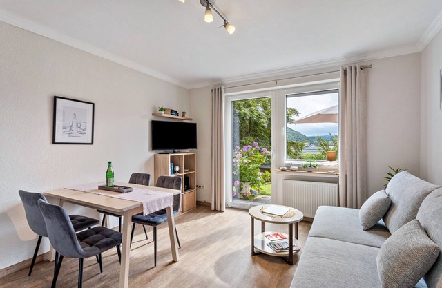 Holiday Apartments Löwenstein FeWo 3 with Private Terrace, Shared Garden and Wi-Fi