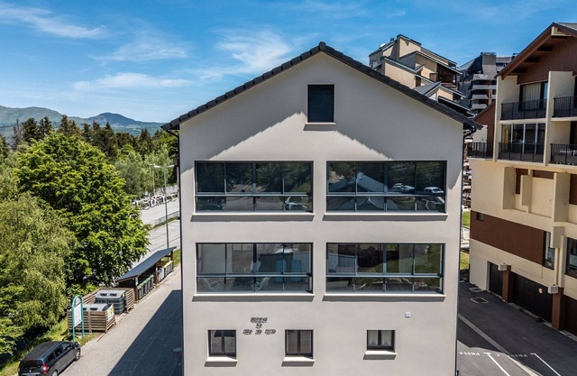 Holiday Apartment "Résidence Pieds Des Pistes" near the Slopes with Private Terrace and Wi-Fi