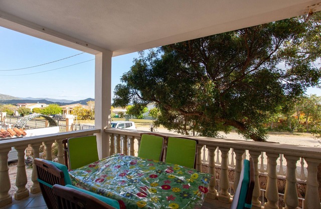 Holiday Apartment "La Quercia" with Sea View, Terrace & Wi-Fi