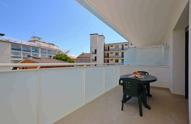 Holiday apartment mit Klimaanlage und Balkon