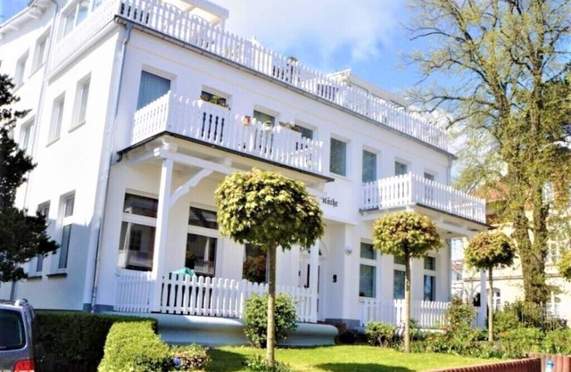 Holiday apartment near the beach in the beautiful Villa Käthe in Göhren