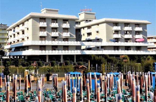 Holiday apartment on the beach