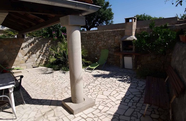 Holiday apartment with barbecue