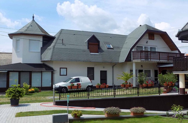 Holiday apartment with pool and children's playground