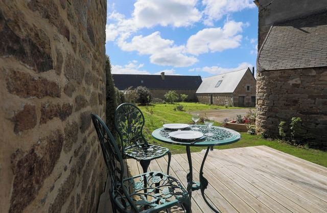Holiday Home 'Gite Des Hauts Grève - Penty' with Shared Terrace and Wi-Fi