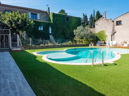 Holiday Home in Montbrun with Pool & Vineyards