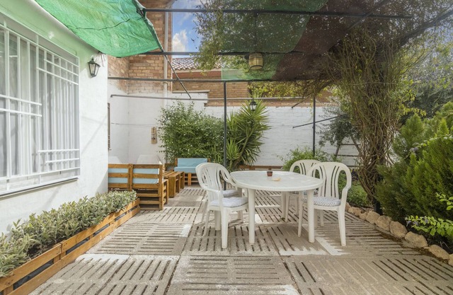 Holiday Home 'Cal Marcos' with Private Terrace, Private Garden and Wi-Fi