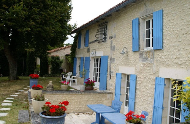 Holiday Home in Lusignac with Private Pool