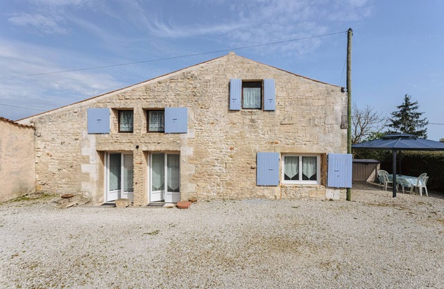 Holiday Home 'L' Oléronaise' with Private Terrace and Private Garden